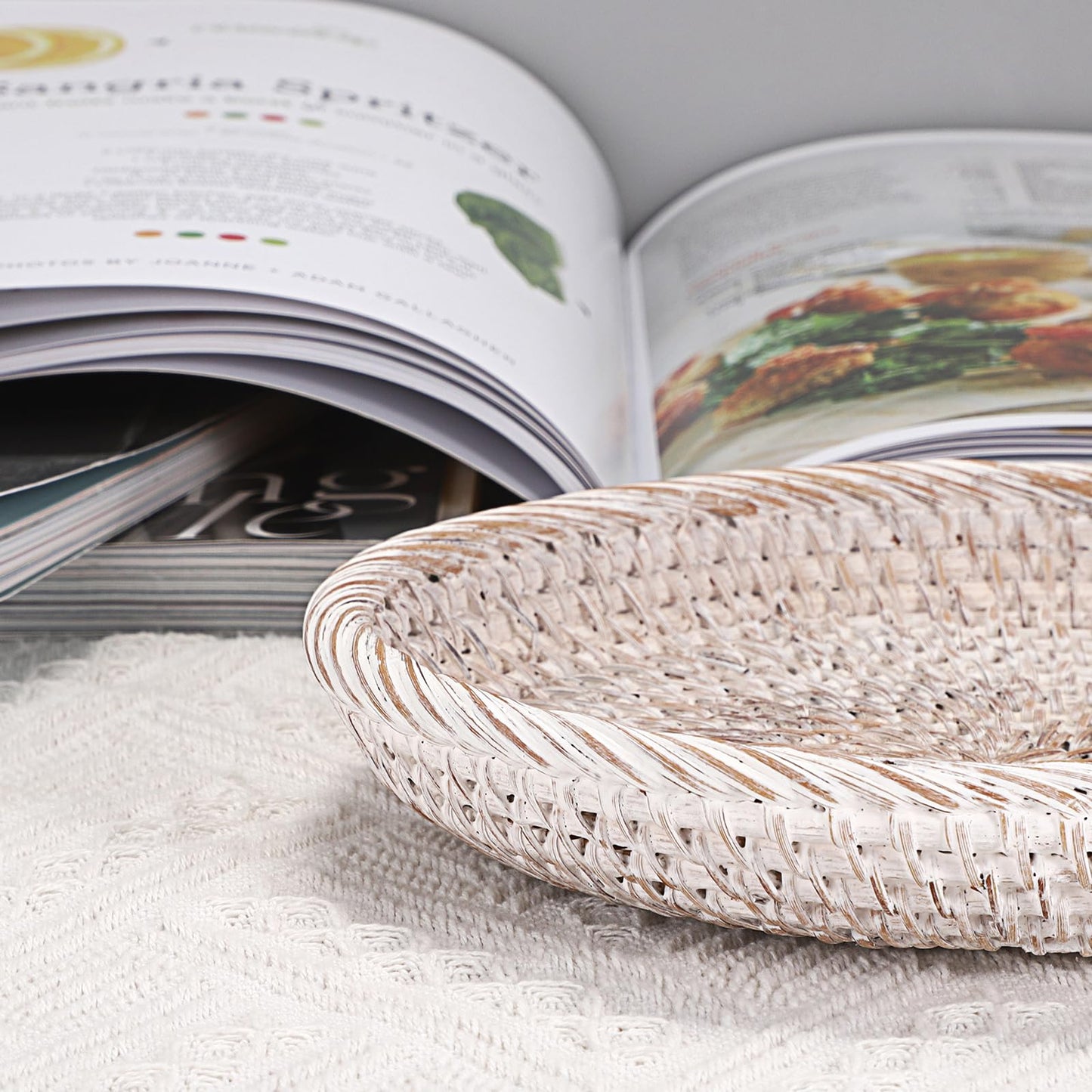 Hipiwe Small Key Basket Bowl for Entryway 7.6" Round Woven Wicker Basket Fruit Serving Tray Woven Basket Wall Decor Rattan Organizer Basket for Keys, Wallet,Whitewash