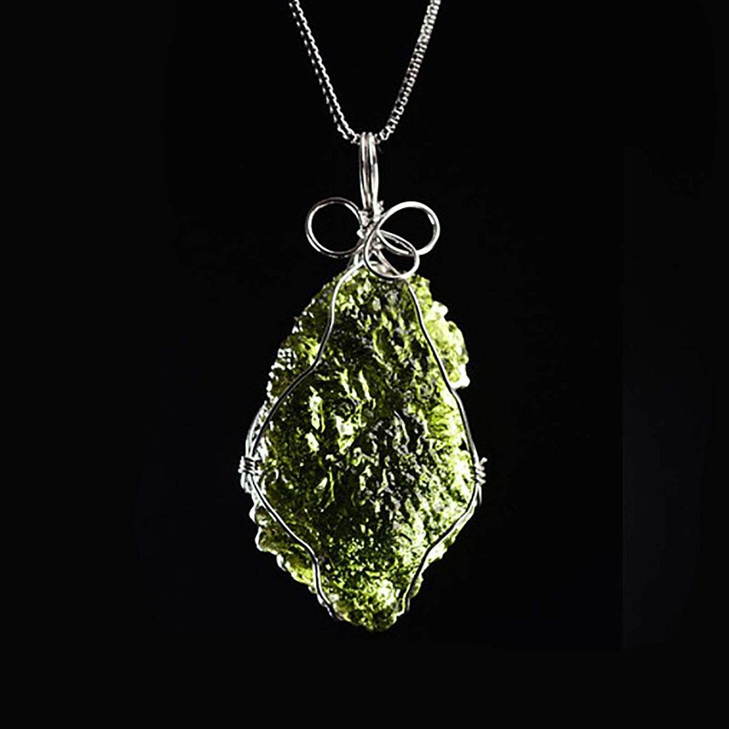 Emivery 3 Pcs Green Moldavite Czech Meteorite Artificial Irregular Stone Pendant Rough Crystal Energy Stone for DIY Jewelry Making 3g