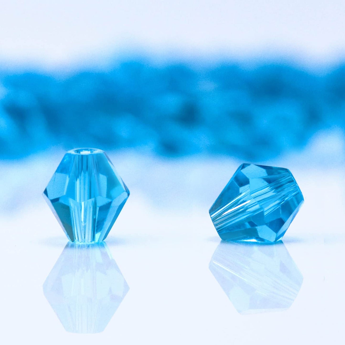 Dowarm 250PCS 6MM Bicone Beads, Bulk Faceted Crystal Glass Beads for Jewelry Craft Making, DIY Bracelet, Necklace, Dolls, Aquamarine Blue