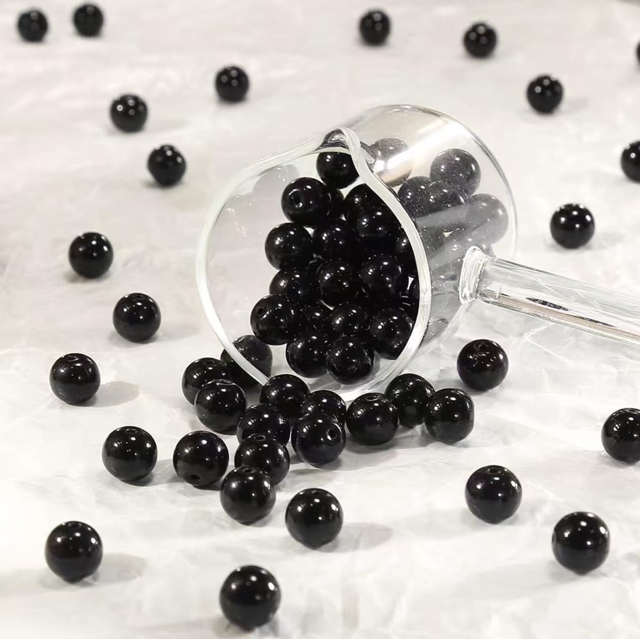 Bxwoum 200PCS Glass Beads 8mm Glass Beads for Jewelry Making Soild Black Round Loose Beads for Bracelets DIY Crafts (Black)