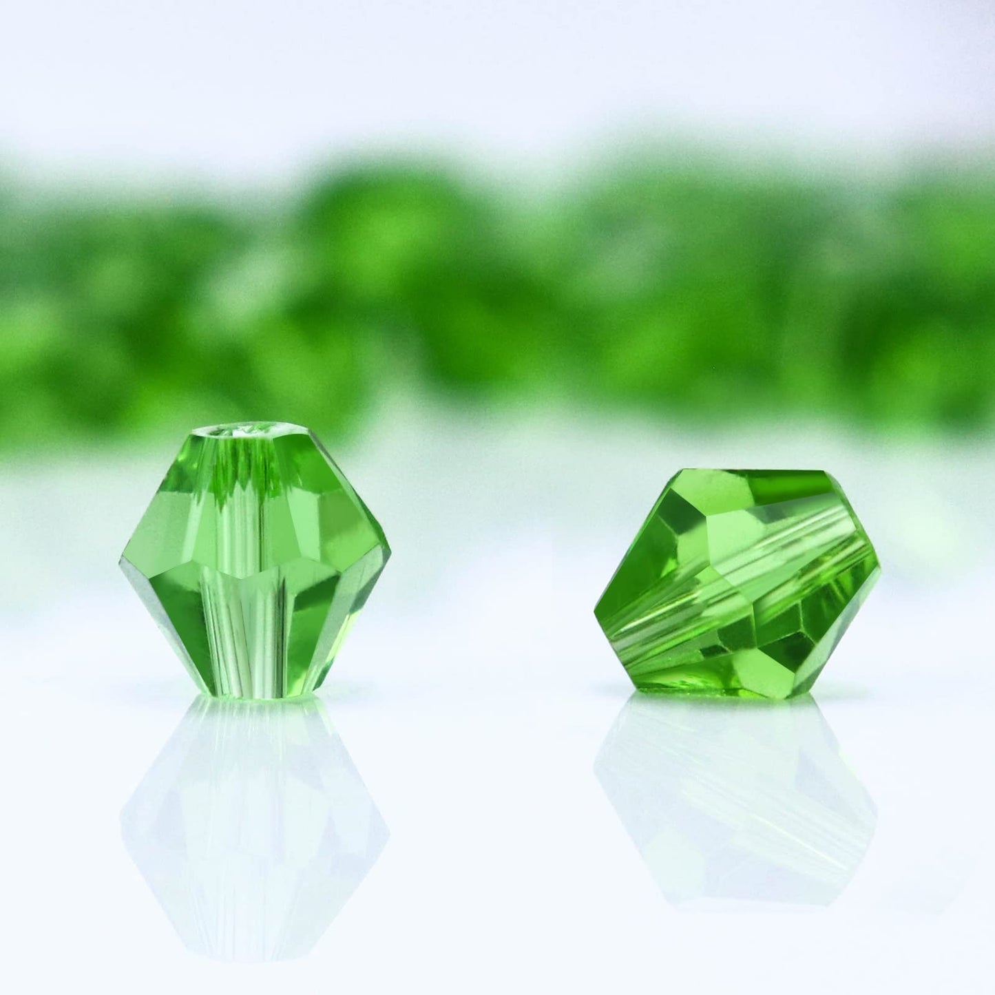 Dowarm 100PCS 8MM Bicone Beads, Green Crystal Glass Beads for Jewelry Making, Craft, DIY Bracelet, Necklace, Dolls
