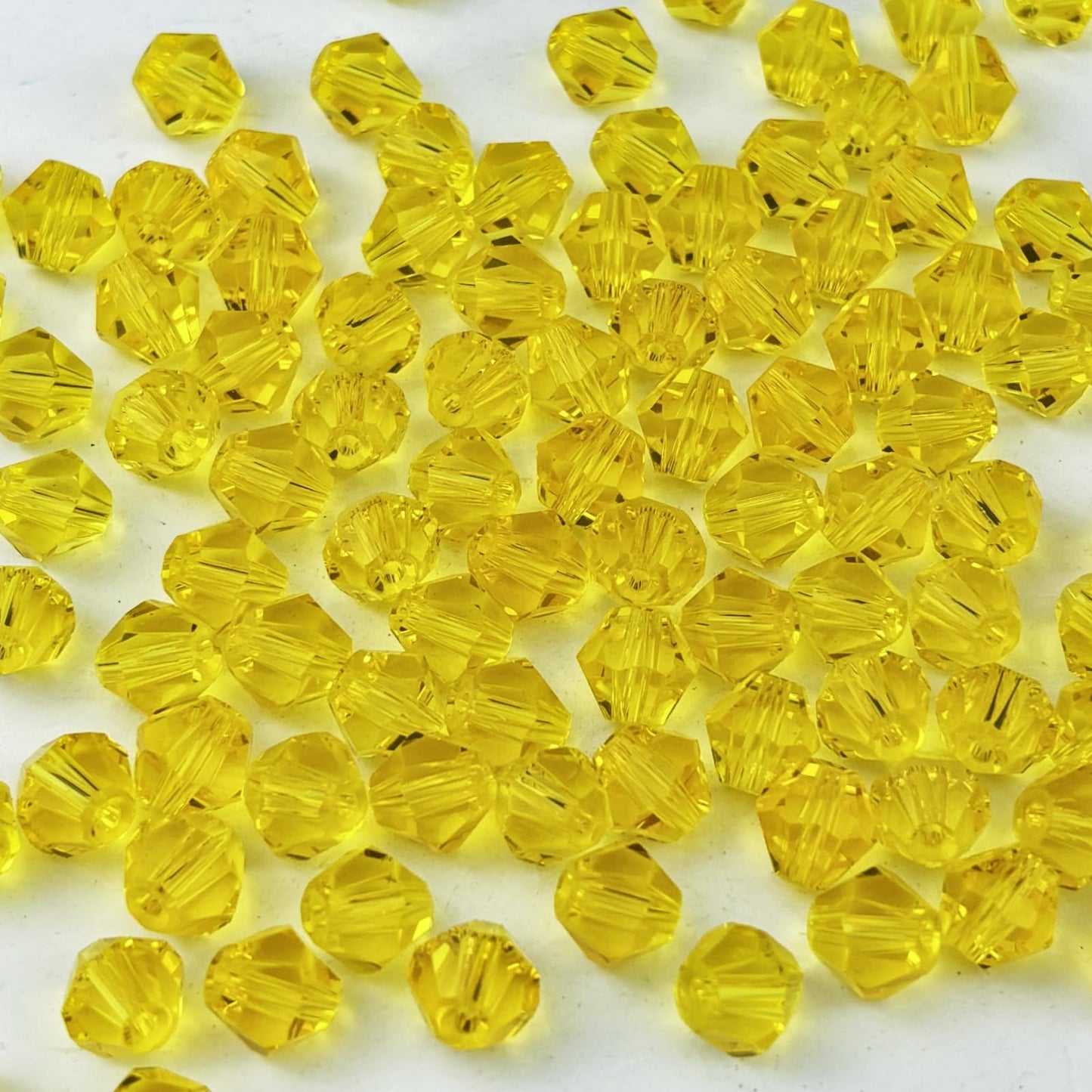 YUEXIGO 400pcs 4mm Bicone Glass Crystal Beads for Jewelry Making, Faceted Bicone Glass Spacer Beads for Bracelet Earring Necklace DIY Craft(Gold Yellow)