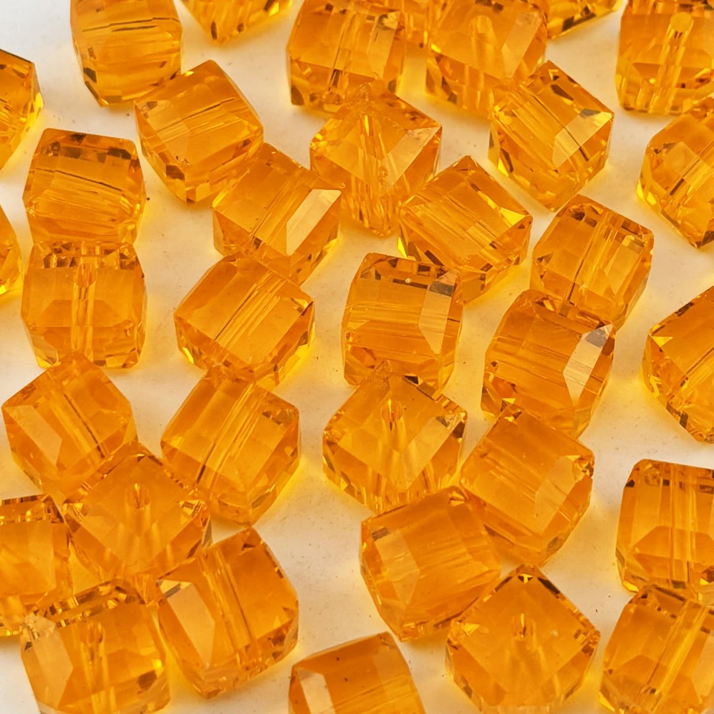 YUEXIGO 100pcs 8mm Cube Crystal Glass Beads for Jewelry Making Faceted Square Crystal Glass Bead Spacer Beads Loose Beads for Bracelet Earring Necklace DIY Craft(Orange)