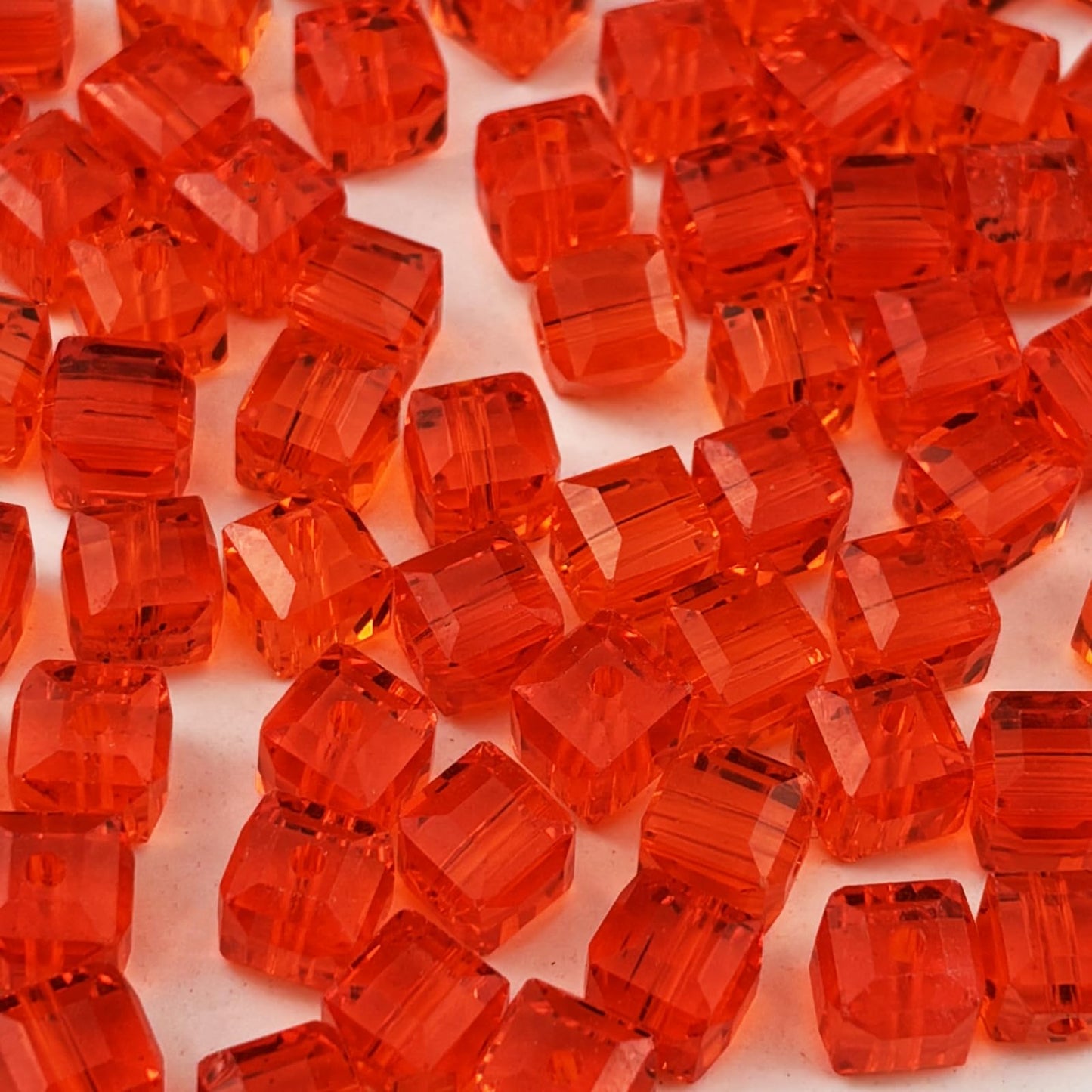 YUEXIGO 200pcs 4mm Cube Crystal Glass Beads for Jewelry Making Faceted Square Crystal Glass Bead Spacer Beads Loose Beads for Bracelet Earring Necklace DIY Craft(OrangeRed)