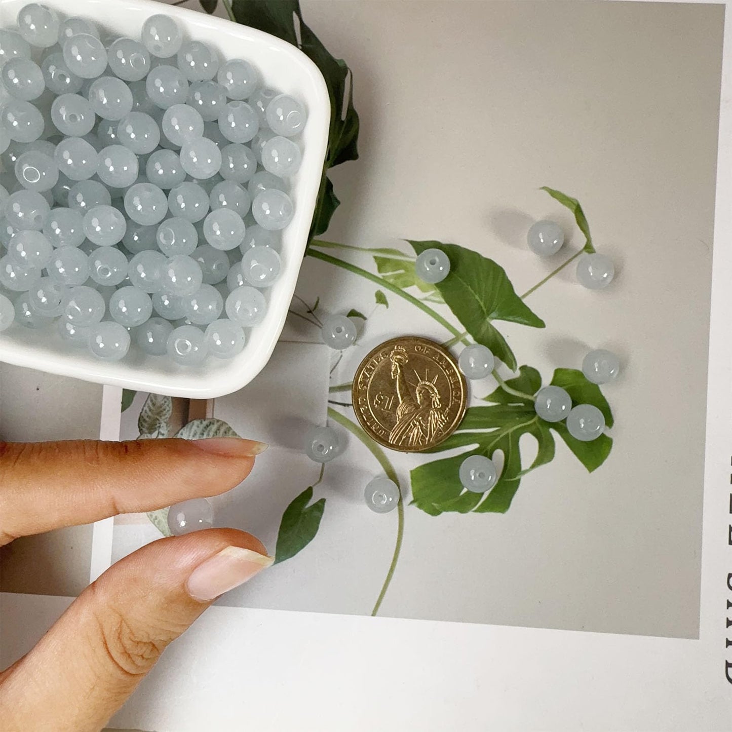 PAMIR TONG 400pcs 8mm Round Glass Beads for Bracelet Light Gray Pretty Smooth Loose Beads for Necklace-Earring-Jewelry Making-Home Decor and DIY Crafts & Projects