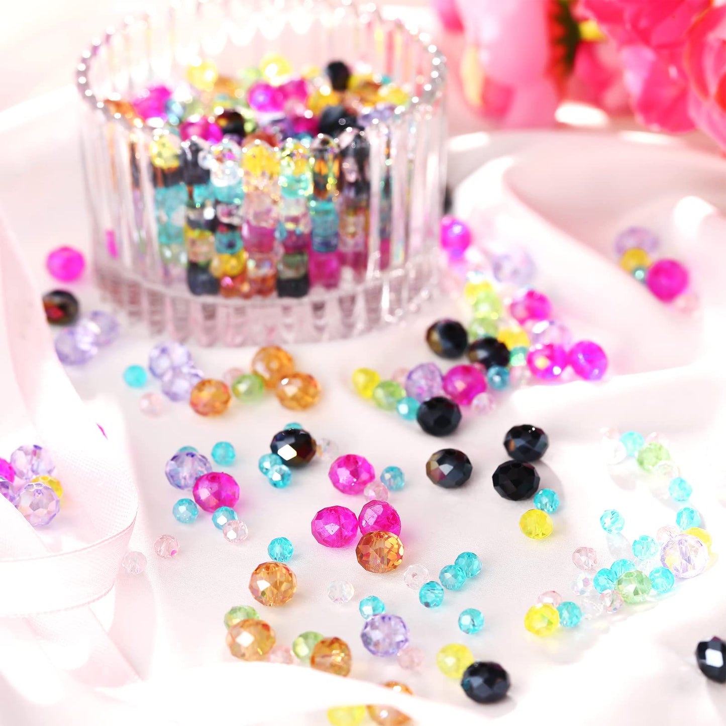 WILLBOND 600 Pcs Crystal Glass Beads for Jewelry Making Bulk Suncatcher Faceted Rondelle Loose Gemstone for Valentine's Day, Irish Holiday, Easter Bracelet DIY Crafts 8mm, 6mm, 4mm(Multi Color)