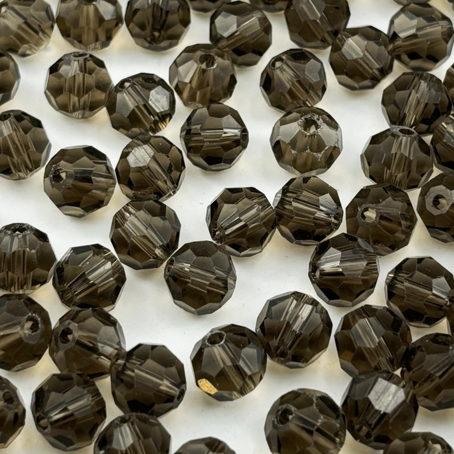 YUEXIGO 400pcs 4mm Round Crystal Glass Beads for Jewelry Making, Faceted Crystal Glass Spacer Beads for Bracelet Earring Necklace DIY Craft(Gray)