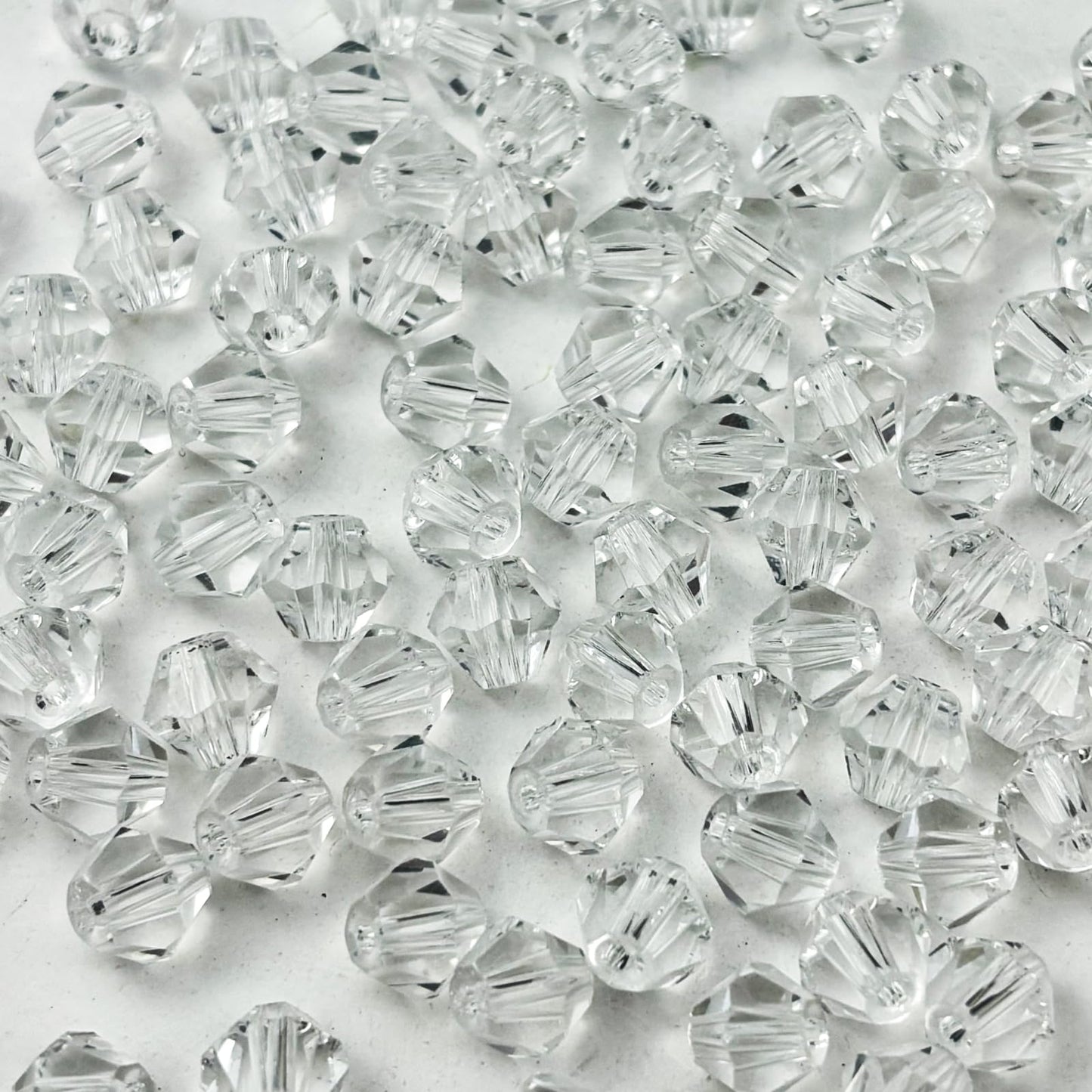 YUEXIGO 200pcs 6mm Bicone Glass Crystal Beads for Jewelry Making, Faceted Bicone Glass Spacer Beads for Bracelet Earring Necklace DIY Craft(Transparent)