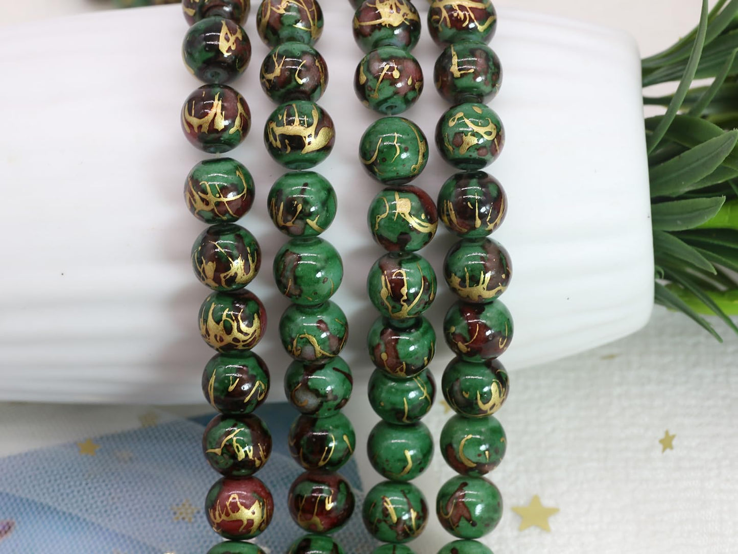 Pamir Tong 300PCS 10mm Green Glass Beads for Jewelry Making,Round Smooth Beads, Bracelet Space Loose Beads for Earring, Necklaces，Keychains, Lanyards, Garland -Adult Craft Supplies