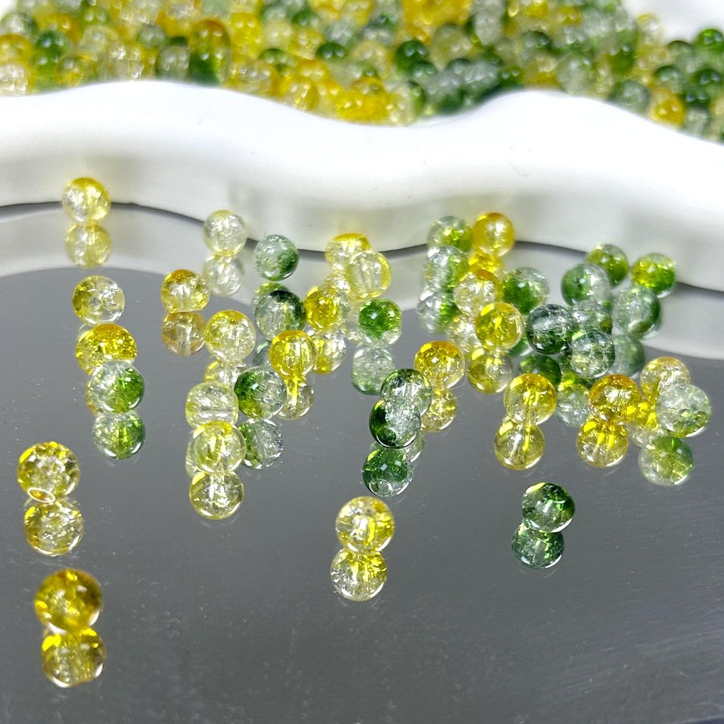 CRZSEELL 300pcs Crackle Glass Beads, 6mm Green and Yellow Crystal Round Beads for Jewelry Making, Loose Bulk Crafts Bead for Earrings Necklaces Bracelets