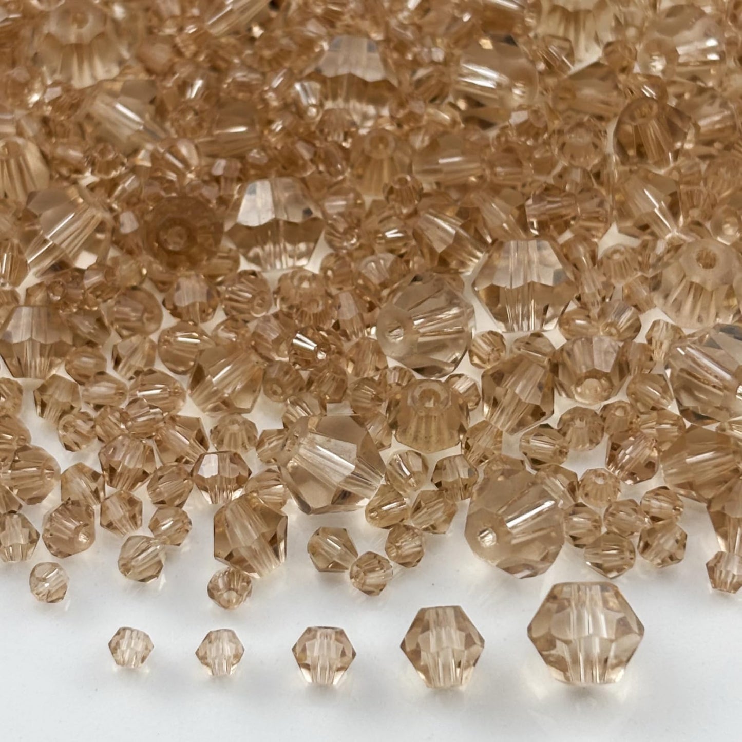 Pinhoollgo 1310pcs Bicone Crystal Glass Beads 2mm 3mm 4mm 6mm 8mm Faceted Crystal Spacer Beads for Bracelets Necklace Pendants Earrings DIY Jewelry Craft Making(Champagne)