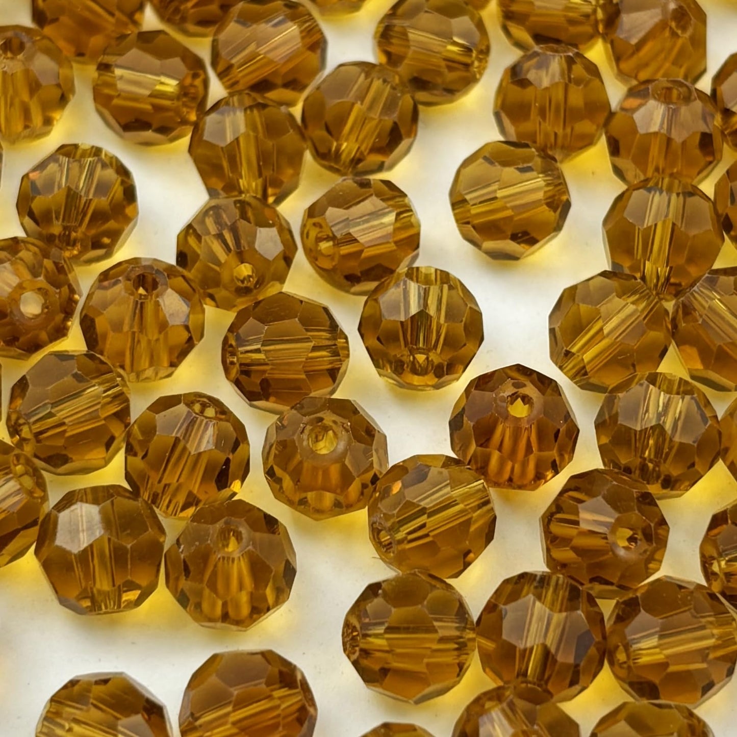 YUEXIGO 400pcs 4mm Round Crystal Glass Beads for Jewelry Making, Faceted Crystal Glass Spacer Beads for Bracelet Earring Necklace DIY Craft(Amber)
