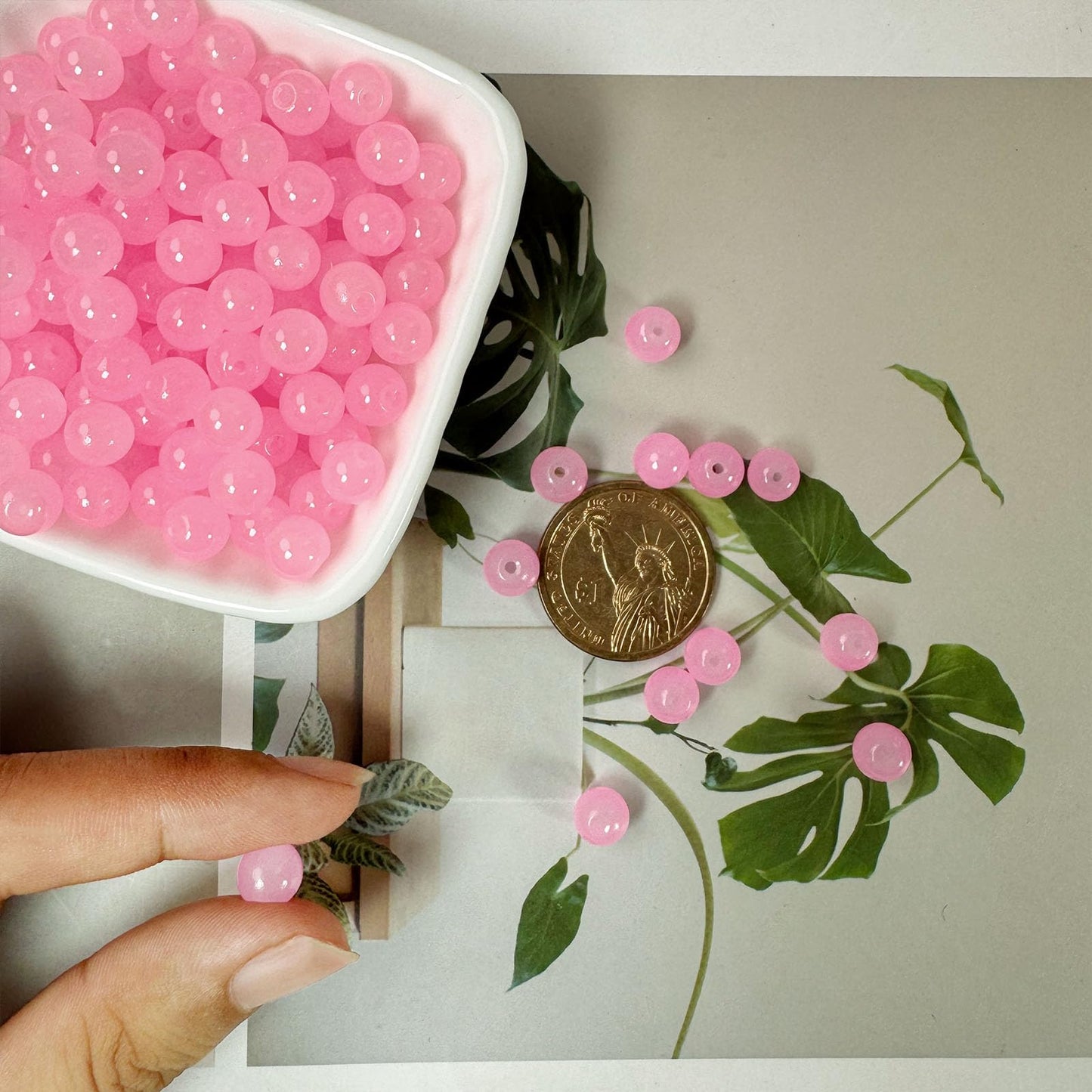 PAMIR TONG 400pcs 8mm Pink Round Glass Beads for Bracelet Pretty Smooth Loose Beads for Necklace-Earring-Jewelry Making-Home Decor and DIY Crafts & Projects