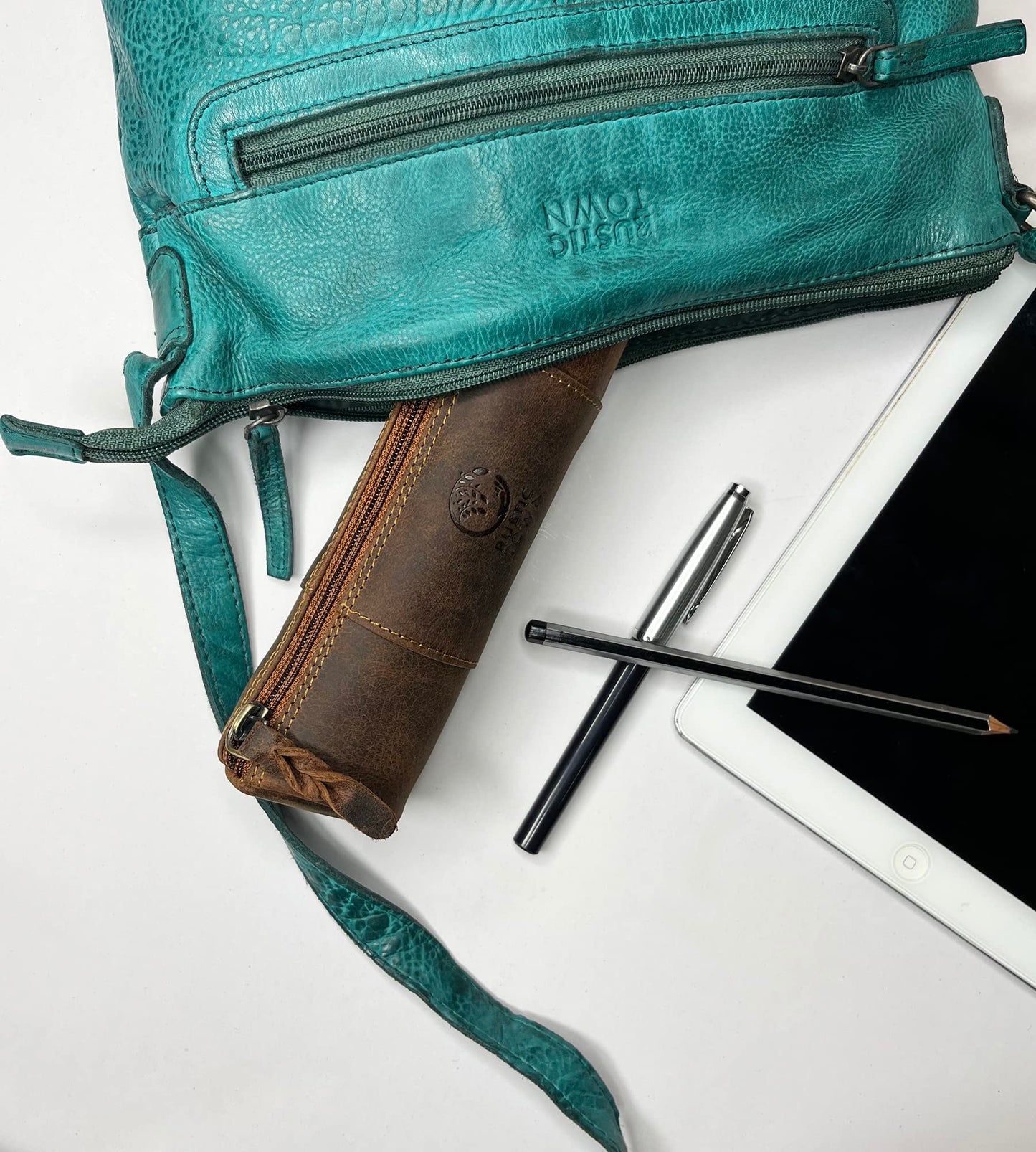 Rustic Town Leather Pencil Case - Full Grain Leather Zippered Pen Pouch - Stationery Bag Pen Holder for Work & Office, Brown, M, Pc200505flr-tan