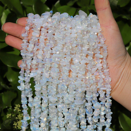 200pcs White Opalite Chip Beads 5-8mm Irregular Pre-Drilled 30-inch Strand Crystal Beads for DIY Jewelry Bracelet Chakra Crafts