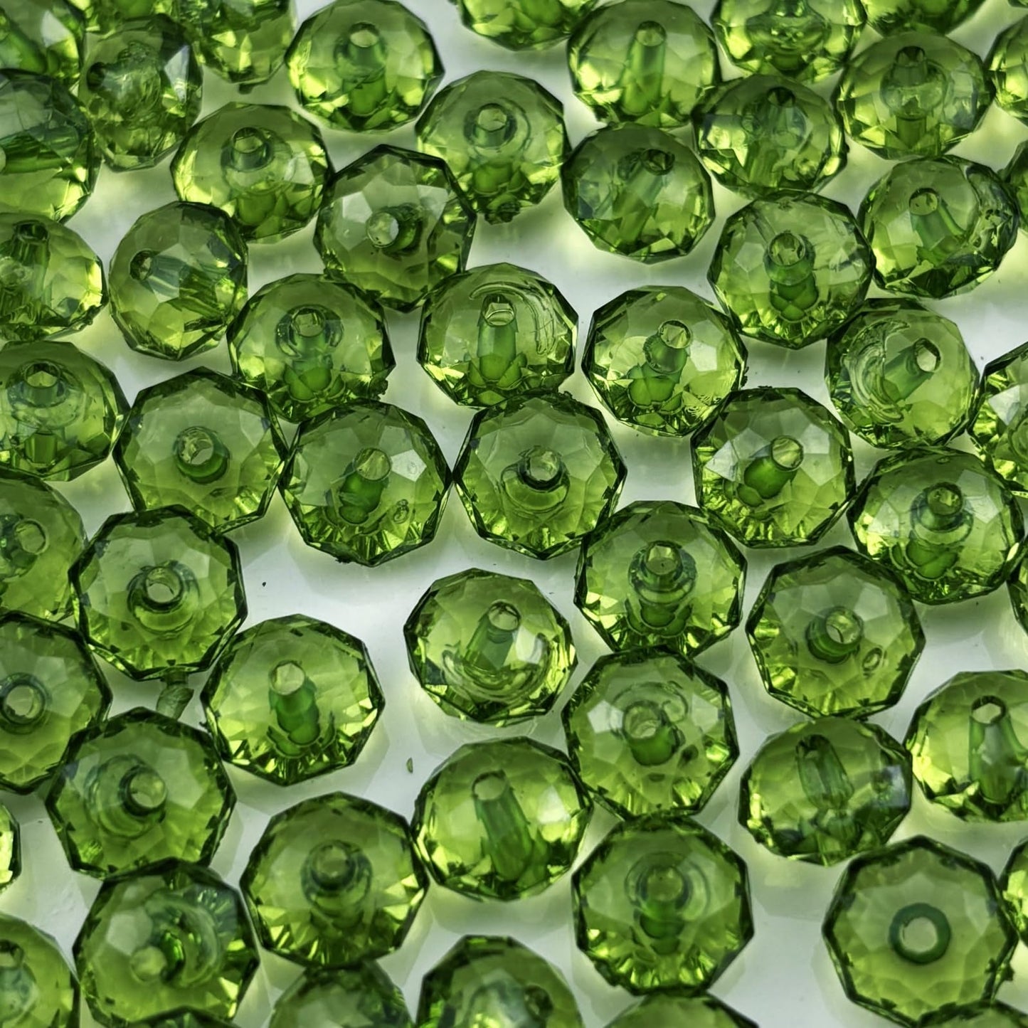 YHYPOCI 400pcs 8mm Acrylic Crystal Beads, Faceted Rondelle Acrylic Spacer Beads for Wind Chimes Bracelet Necklace Earring Keychain Jewelry Making DIY Crafts(Grass Green)