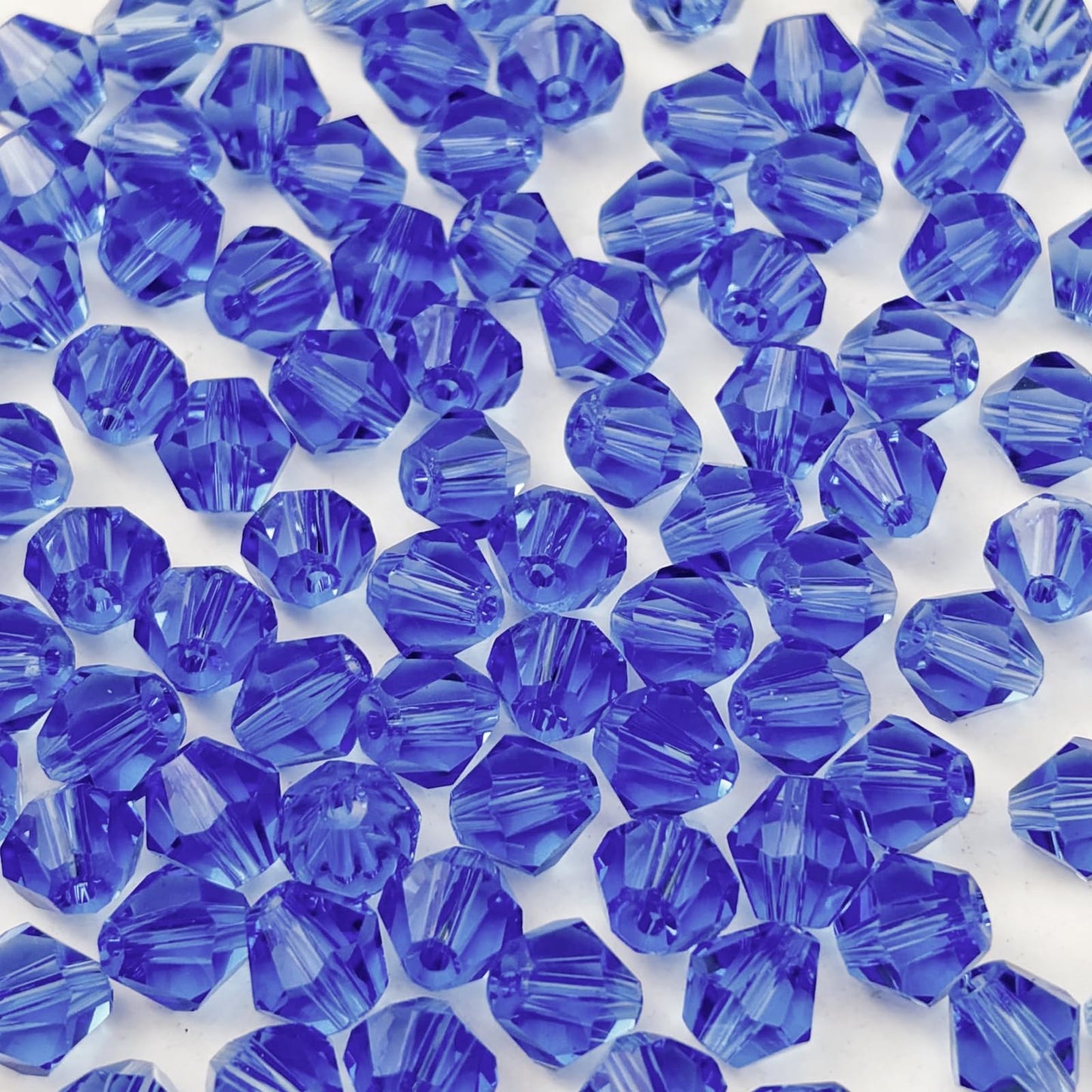 YUEXIGO 400pcs 4mm Bicone Glass Crystal Beads for Jewelry Making, Faceted Bicone Glass Spacer Beads for Bracelet Earring Necklace DIY Craft(Light Blue)