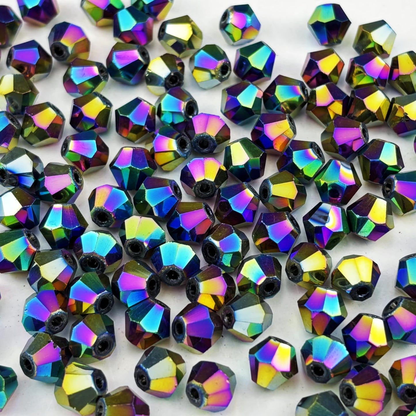 Pinhoollgo 200pcs 6mm Bicone Crystal Glass Beads Faceted Bicone Crystal Beads Bulk Glass Spacer Beads for Bracelets Necklace Pendants Earrings DIY Jewelry Craft Making(Rainbow)