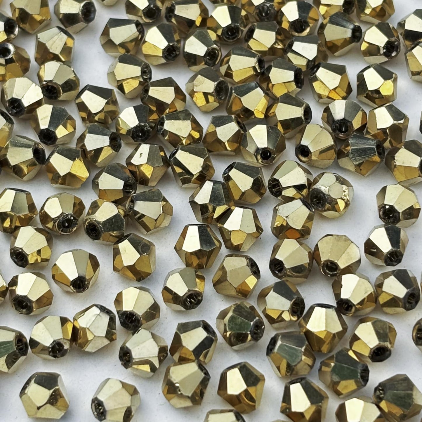 YUEXIGO 400pcs 4mm Bicone Glass Crystal Beads for Jewelry Making, Faceted Bicone Glass Spacer Beads for Bracelet Earring Necklace DIY Craft(Light Gold)