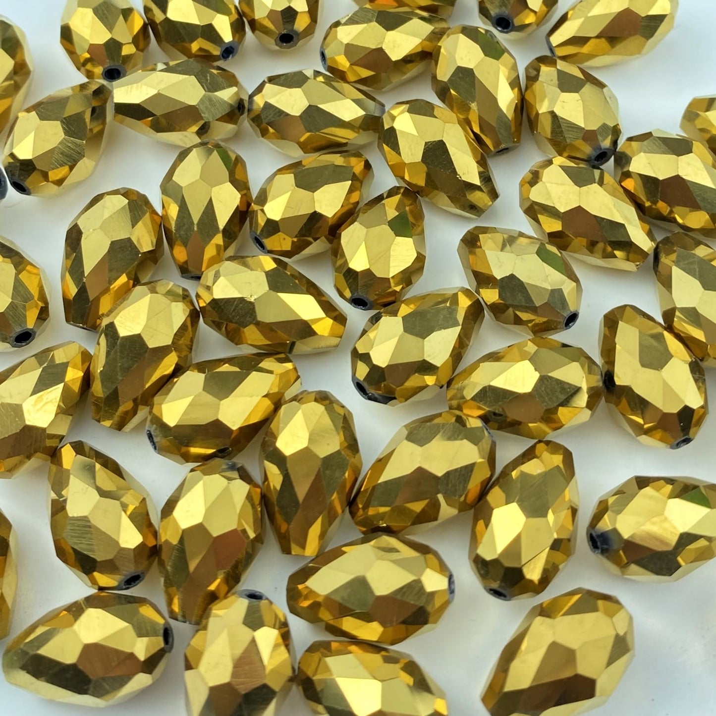 Honkoolly 200pcs 4x6mm Teardrop Crystal Glass Beads Vertical Hole Faceted Glass Teardrop Spacer Beads for Bracelets Necklace Earring DIY Jewelry Making Craft(Gold)