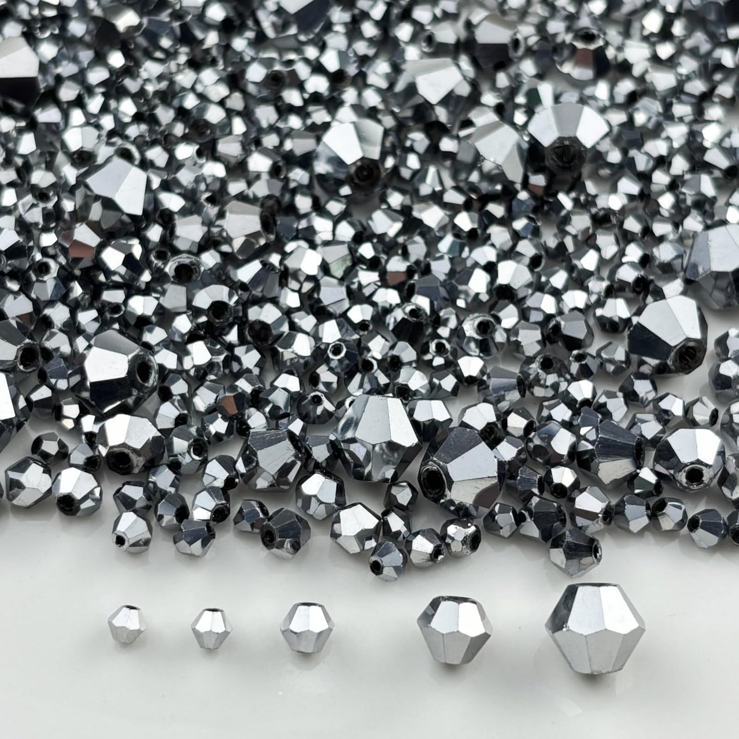 Pinhoollgo 1310pcs Bicone Crystal Glass Beads 2mm 3mm 4mm 6mm 8mm Faceted Crystal Spacer Beads for Bracelets Necklace Pendants Earrings DIY Jewelry Craft Making(Silver)