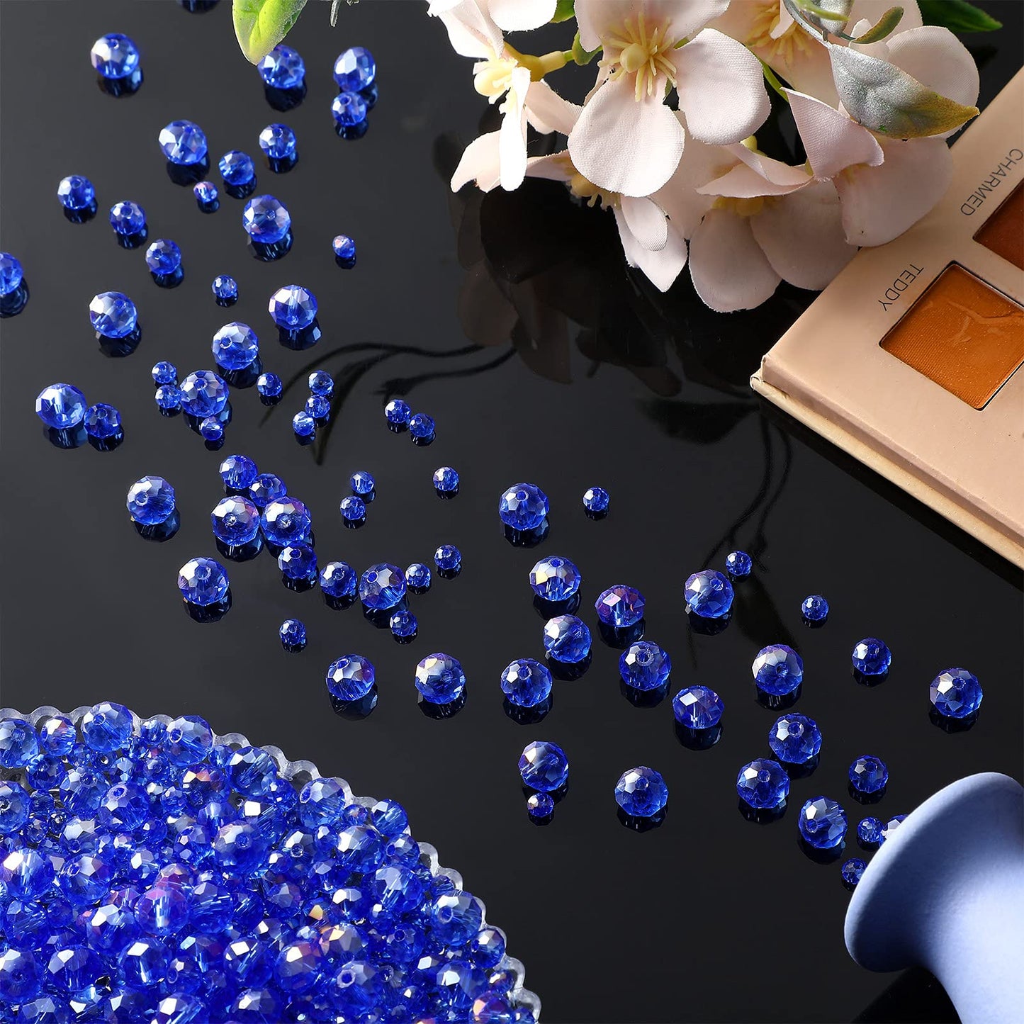 WILLBOND 600 Pcs Crystal Glass Beads for Jewelry Making Bulk Suncatcher Faceted Rondelle Loose Gemstone for Valentine's Day, Irish Holiday, Easter Bracelet DIY Crafts 8mm, 6mm, 4mm(Blue AB Color)