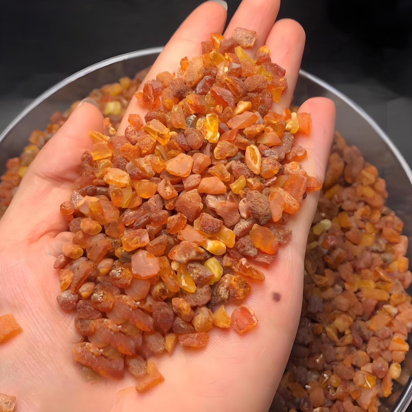 ELEGAMBER Natural Baltic Amber Stone Therapeutic Grade Crystal Slice Multifunctional Healing Stone for Healing, Psychological Energy, Fish Tank Decoration, Yoga, Meditation, Crafts, Healing Pillow Filling (1000G)