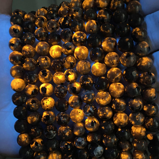 110PCS 6MM Flame Yooperlite Stone Beads Loose Beads for Jewelry Making DIY Bracelets Show Flame Color Under The Irradiation of UV Lamps 2 Strands