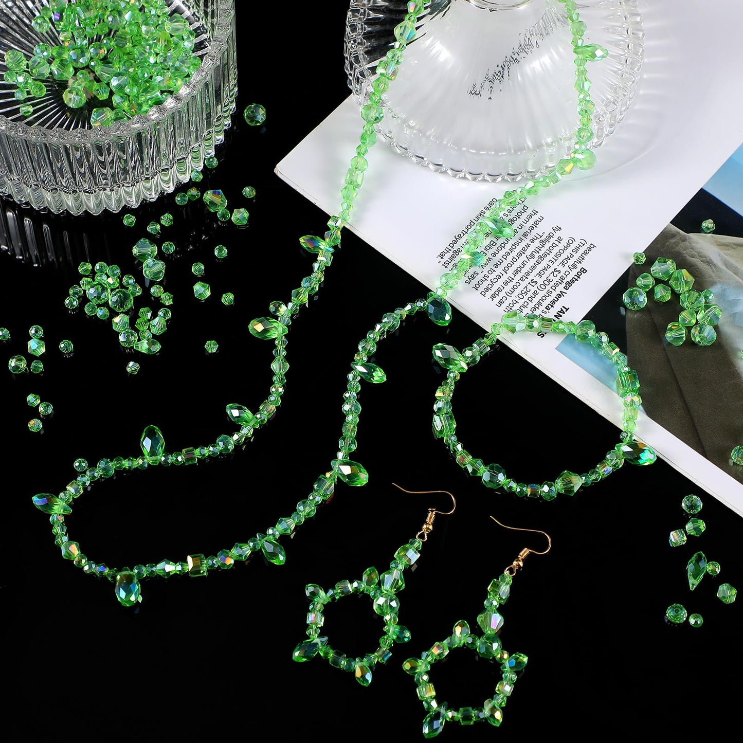 Kigeli 1280 Pcs Glass Beads Bulk Assorted Crystal Beads for Jewelry Making Faceted Teardrop Rondelle Briolette for DIY Crafts Necklace Wristband Earring Kit(Classic,Green)