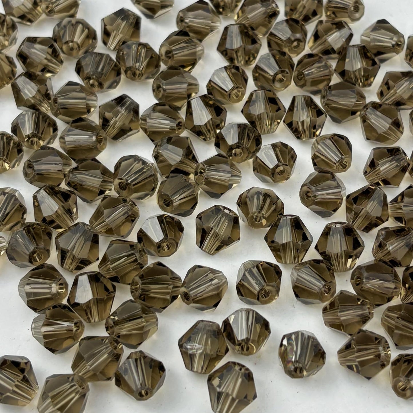 YUEXIGO 200pcs 6mm Bicone Glass Crystal Beads for Jewelry Making, Faceted Bicone Glass Spacer Beads for Bracelet Earring Necklace DIY Craftt(Gray)